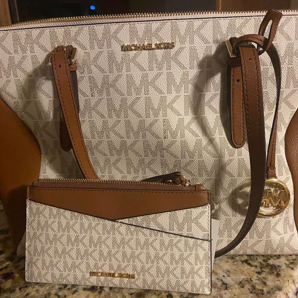 Michael Kors tote with wallet